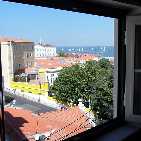 דירה Alfama With A View